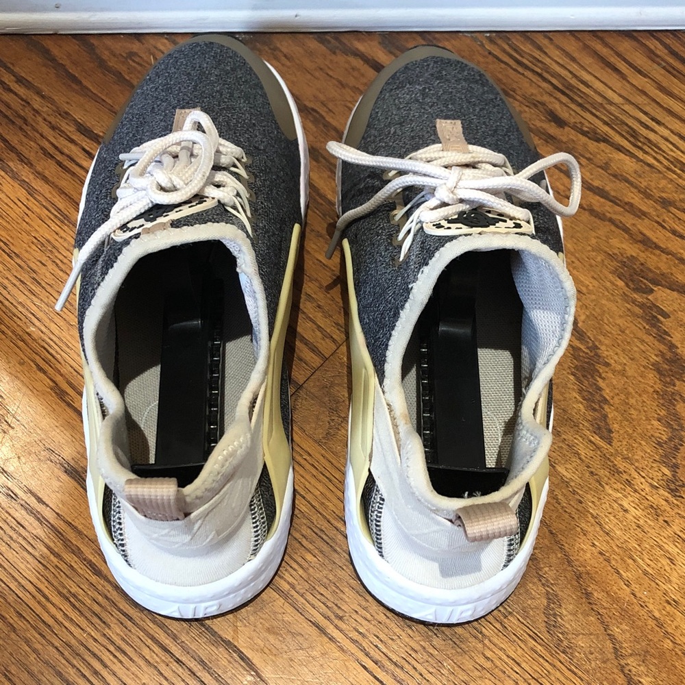 Nike Air Huarache Run Ultra SE 'Vachetta Tan Women Size 7.5 Like New Condition!! - Picture 5 of 7
